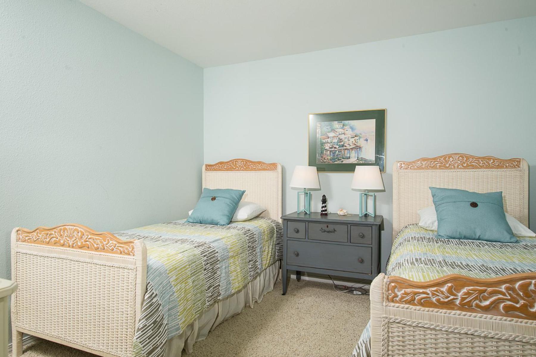 Waters Edge 214 *